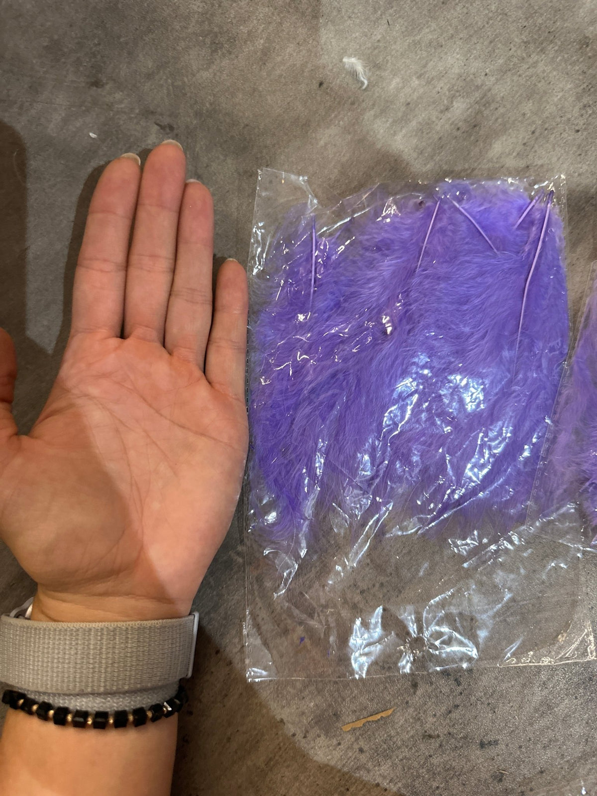 Фиолетовые перья - Confetti Party Store Balloons Limassol